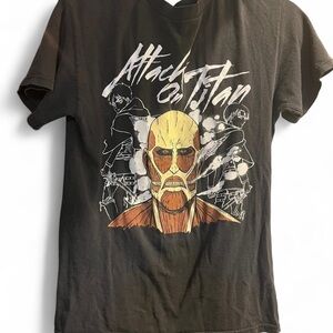 Attack on Titan Graphic Tee - Black